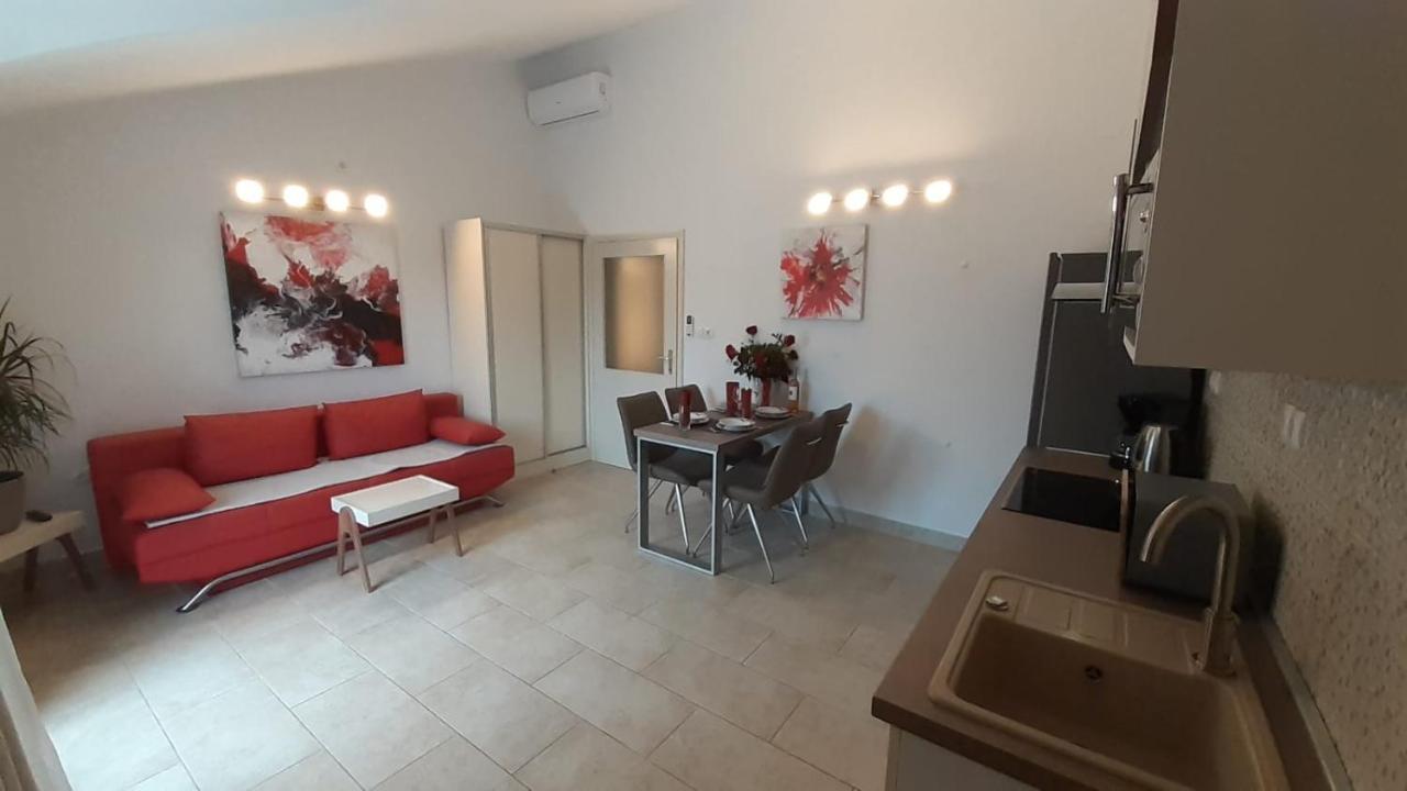 Holiday Hvar Vrbanj Екстер'єр фото